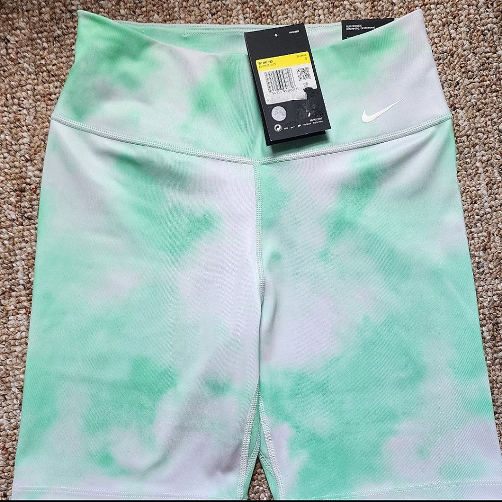 Nike Dri-Fit Small Women's Training Shorts NWT.